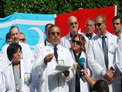 Türkmen doktorlardan teröre lanet protestosu 